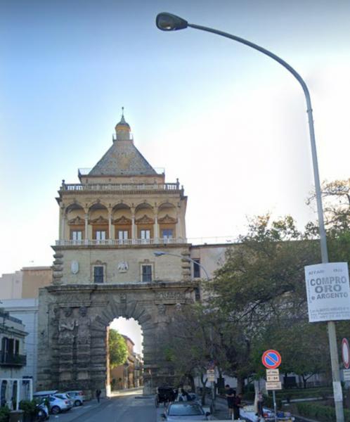 COD.0000001341 - Cattedrale / Portanuova nuovo bivani arredato